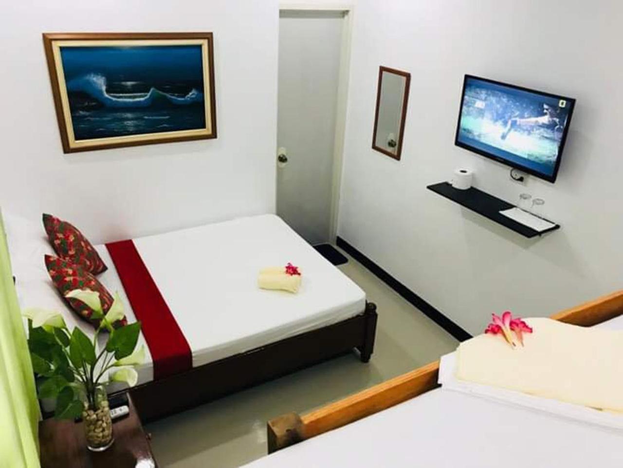 A&J Pension Puerto Princesa Luaran gambar