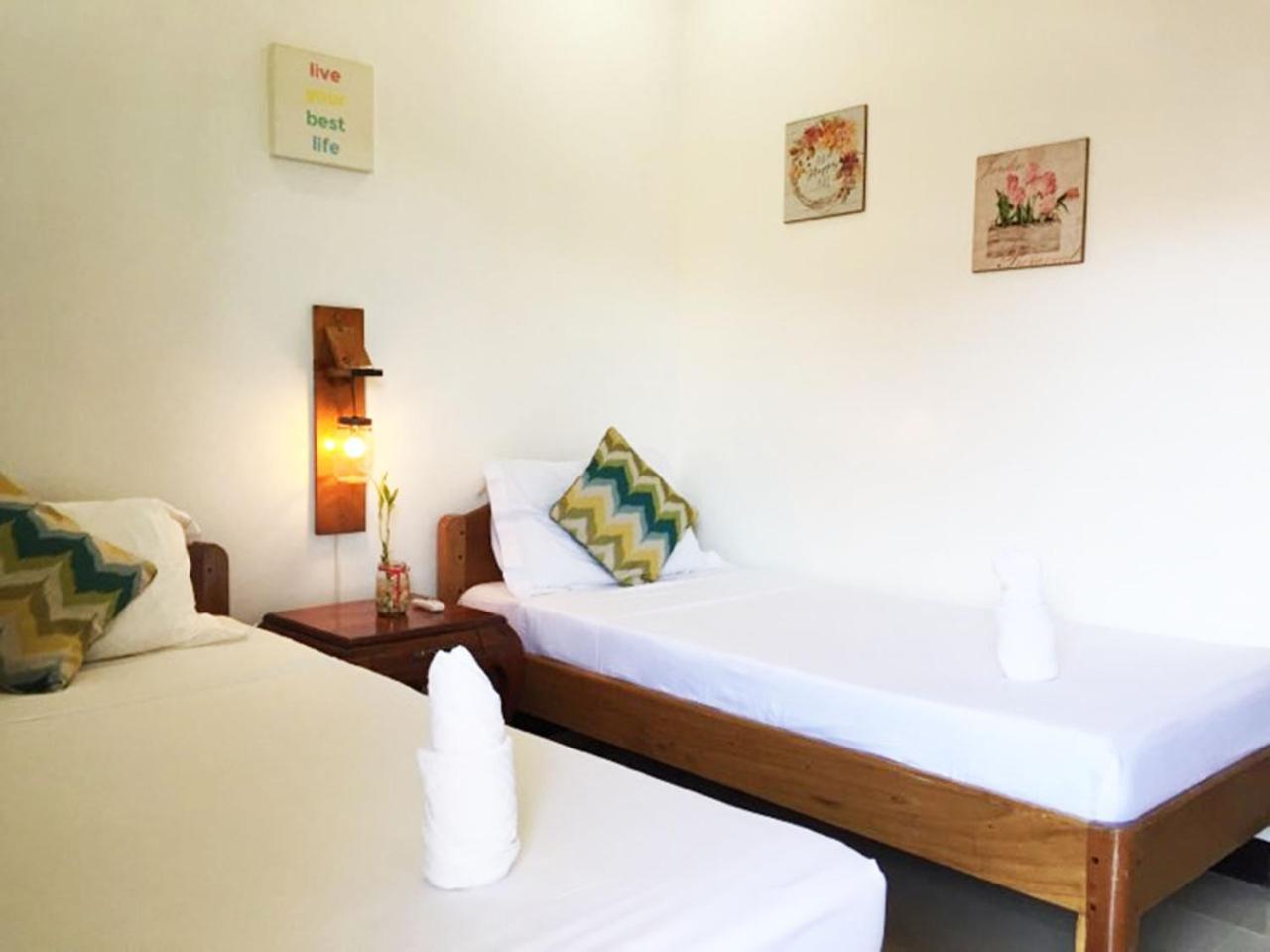A&J Pension Puerto Princesa Luaran gambar